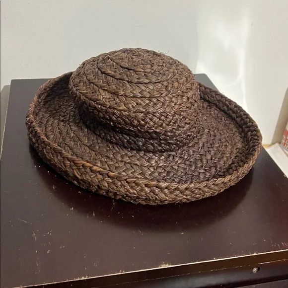 Helen Kaminski 100% Raffia Handmade Sun Hat in Brown, OSFM display picture 3